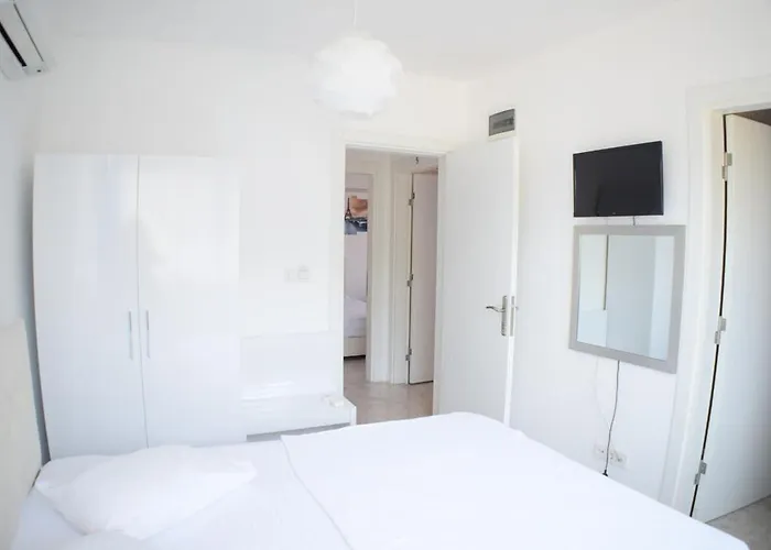 Forever Boutique (adults Only) 2*